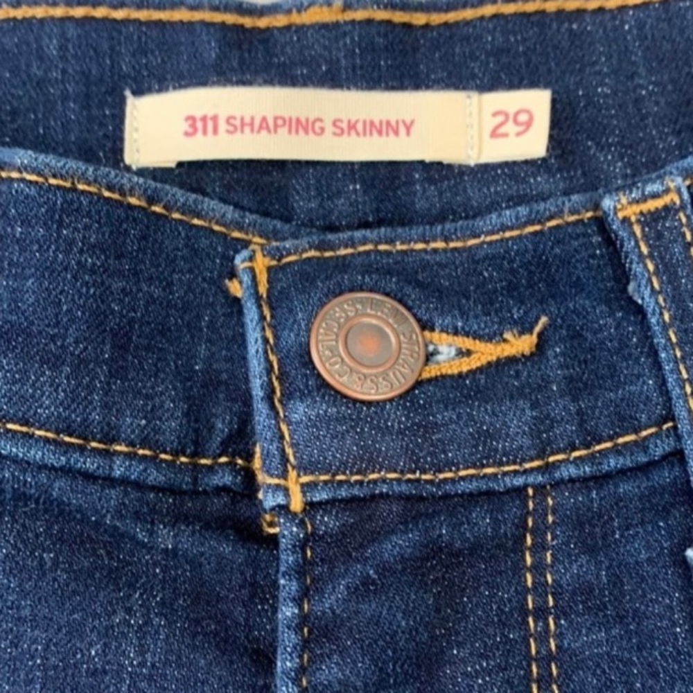 LEVI 721 High Rise Skinny Jeans size 29 x 32